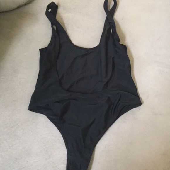 New w/out Tags black one piece - Picture 2 of 4